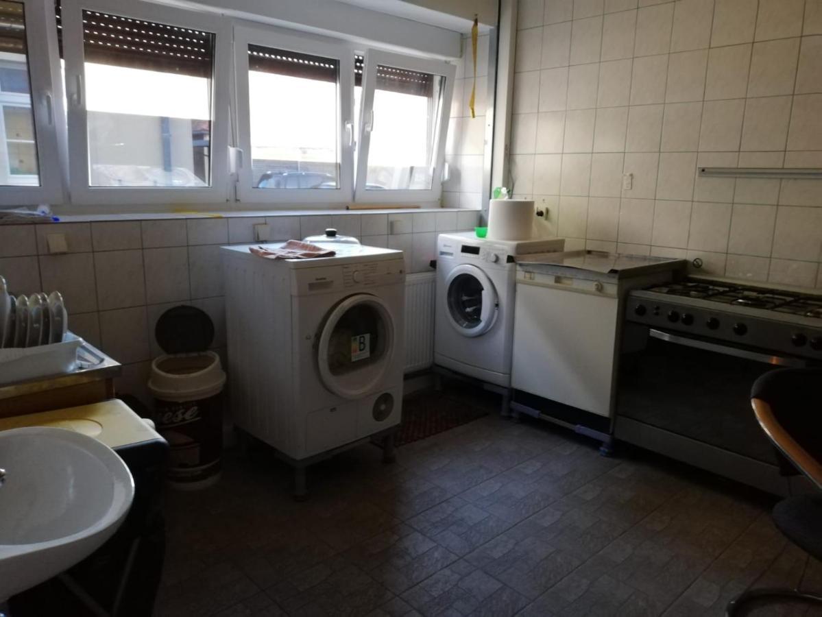 Pension Dingolshausen Exteriör bild