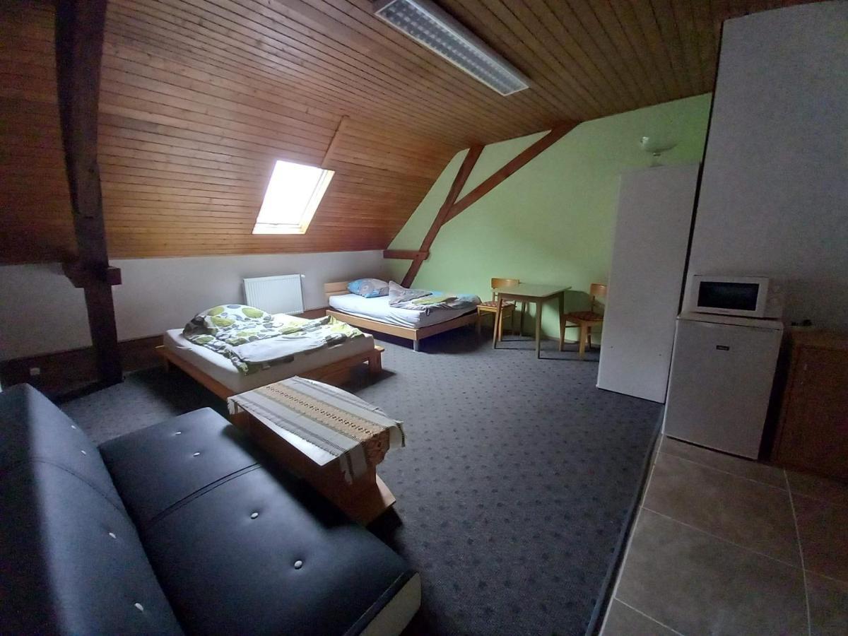 Pension Dingolshausen Exteriör bild