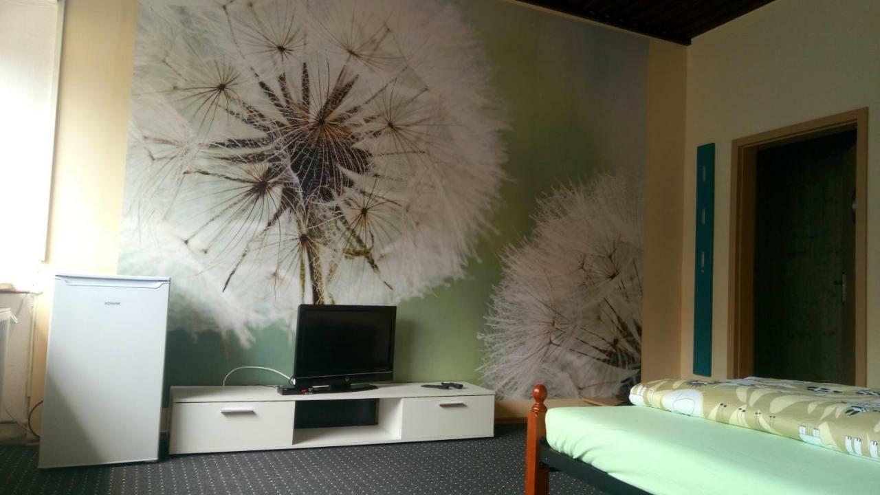 Pension Dingolshausen Exteriör bild