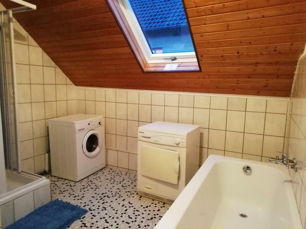 Pension Dingolshausen Exteriör bild
