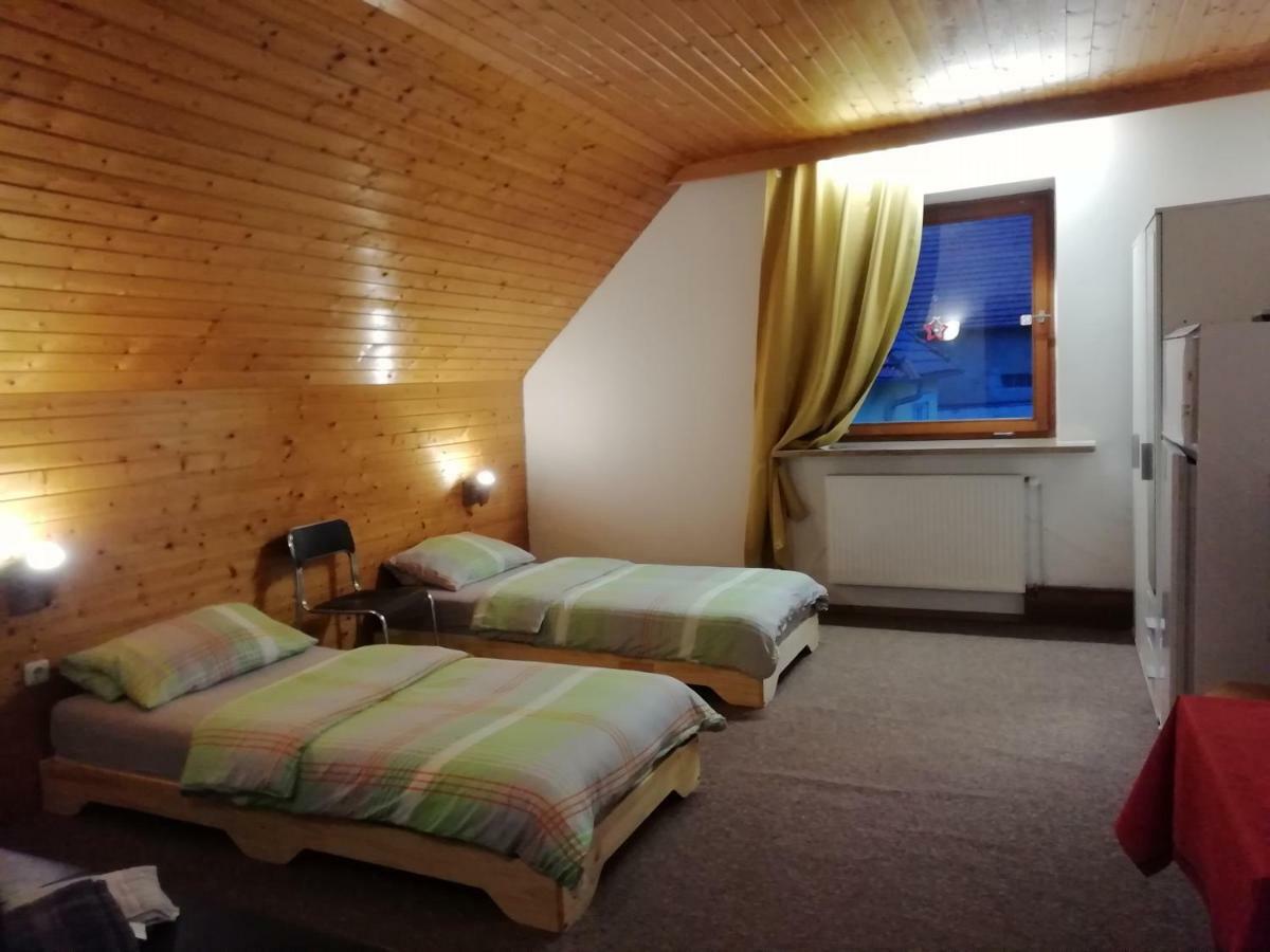 Pension Dingolshausen Exteriör bild