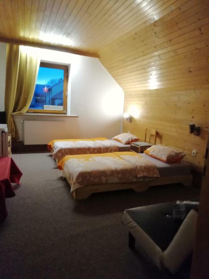 Pension Dingolshausen Exteriör bild