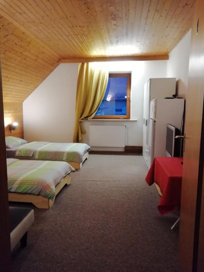 Pension Dingolshausen Exteriör bild